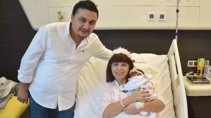 Hamileyken kansere yakalandı… Bebeği sayesinde hayata bağlandı